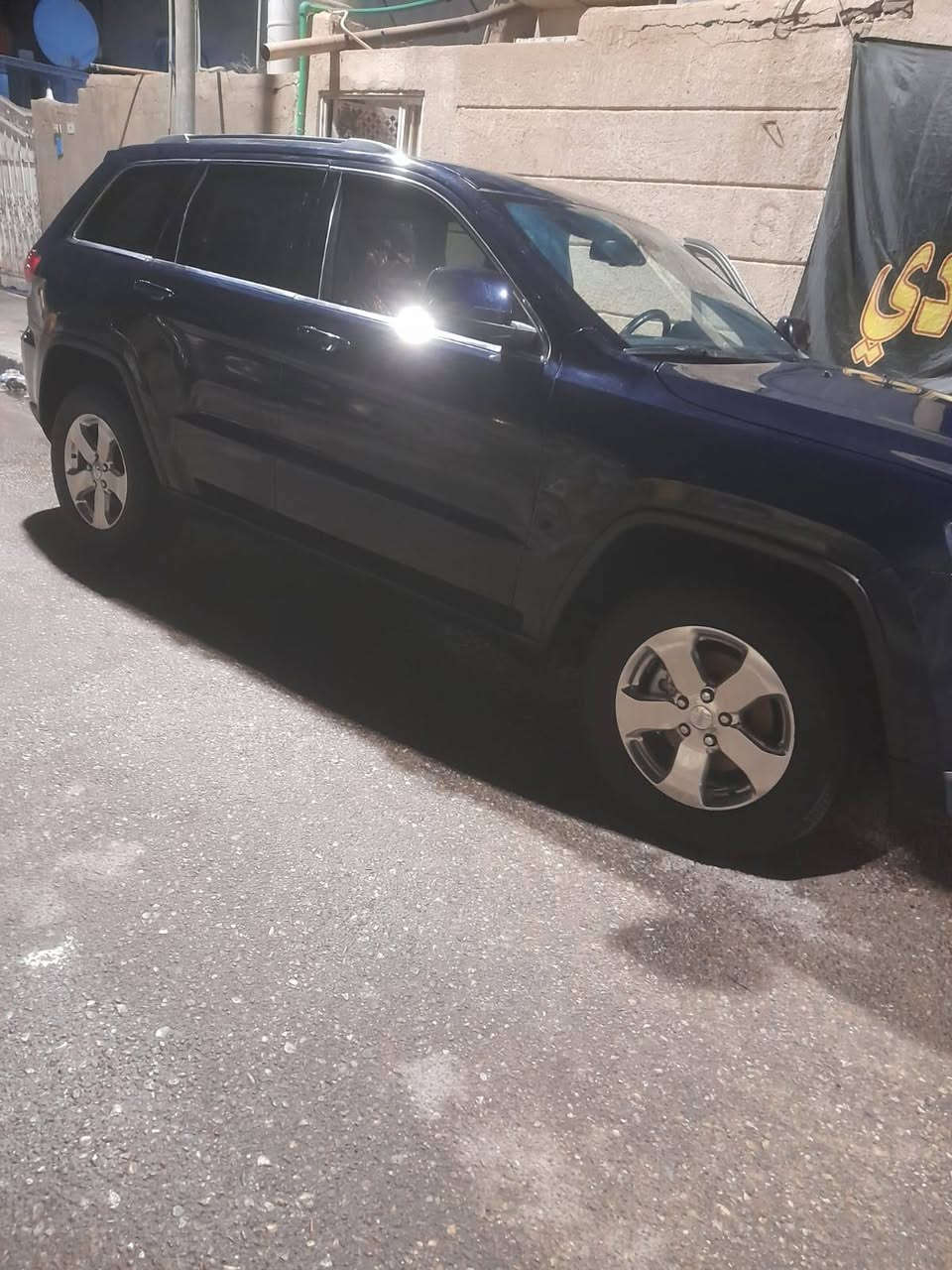 السلام عليكم جيب  ادوات ادوات  كصه جنطه             لاريدو مديل ١٥دخول جديد سياره جديده بمعنه الكلمه مكينه ٣٦٠٠ المرقوبه  تحكم ستيرن جهتين شفتات شاشه جبيره تبريد تدفه بصمه تشغيل بصمه بيبان حداديه تخم تاير مال بيت مامتعوبه  مكان بصره السعر ٨٥ وبيه مجال للطيبين للاستفسار ***********
