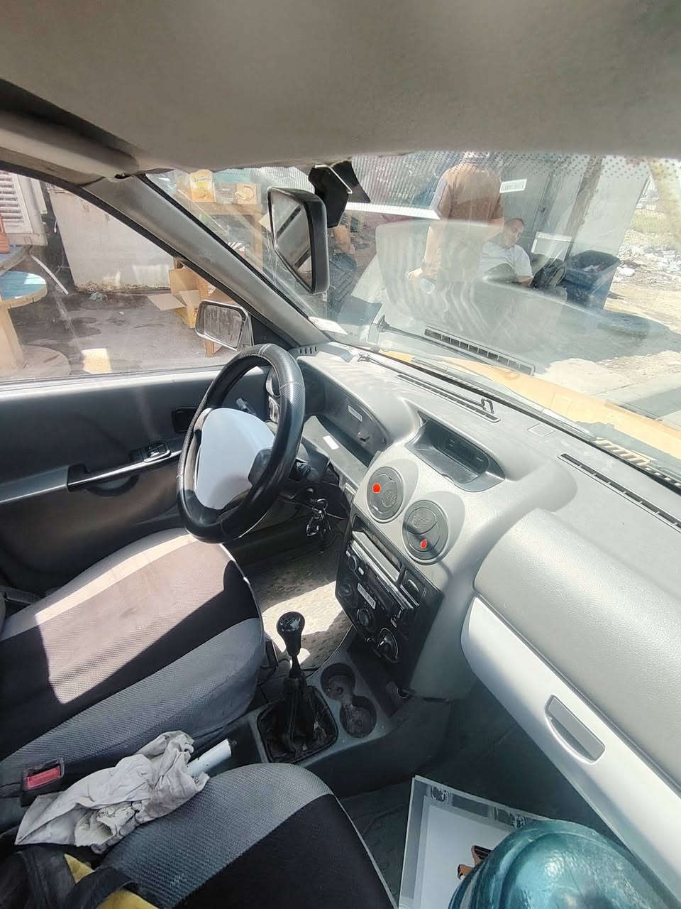 للبيع سايبه موديل 15 رقم انكليزي سياره جاهزه مكاني بغداد سنويه جديده وهزه جديده مصفره هيئه وغرامات وهذه رقمي ***********
