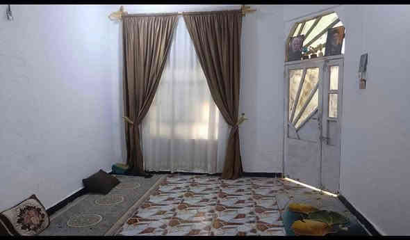 البيع بيت في ابو خصيب ابو جوزي طابو زراعي يبعد عن شارع سايدين مال ابو خصيب كيلو مساحة البيت 300متر يحتوي على 2غرف نوم و صاله و مطبخ و صحيات و استقبال و كراج كبير البيت على نهر سعر 75 قابل للتفاوض 
 ***********
