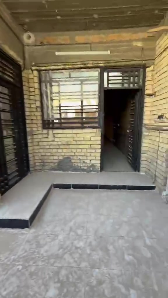 يسر
مـــكـــتــب شــــارع 15 للـــعـــقــار
يوجد لدينا للايجار 

بيت مساحه 150م للايجار 

طابق الأرضي 

تحتوي على غرف عدد ( ١ ) + مطبخ + صاله + صحيات + منور عدد ٢
طابق الثاني 

عرف عدد 3 
التفاصيل داخل الفيديو 
 
العـنـوان : بغداد الدورة منطقه حي الطابقين شارع 15 التجاري  

        بــأدارة                                                                           ابو ايـمـن الشـمري   
     ***********            
     ***********
