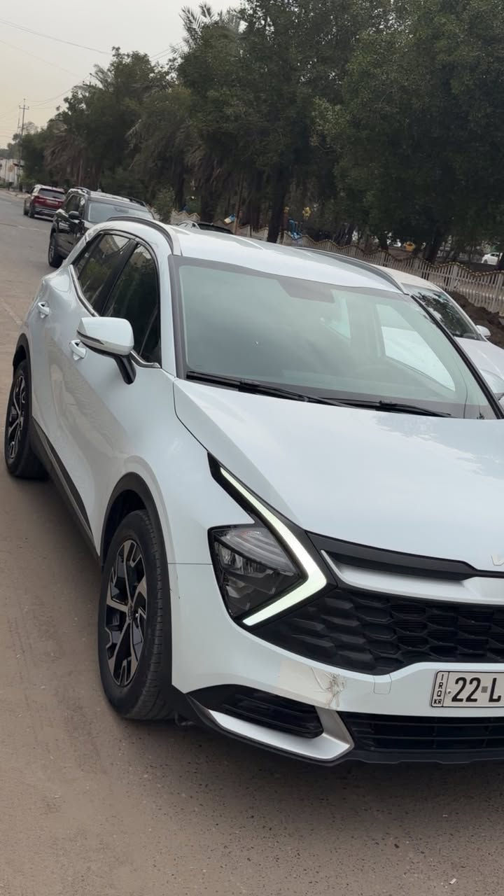 سلام وعليكم
كيه سبورتج 
موديل 2024 خليجيه
السياره نص فول 
بصمه 
مري شفط 
شاشه جبيره
حساسات خلفيه واماميه
تشغيل عن بعد 
رقم اربيل
فت Mi
ماشيه 29
السياره مكفوله من الصبغ والضربه
بيه بس رصعه صغيره بل هلال مال الجملغ الخلفي 
سعر 212
رقم ***********
