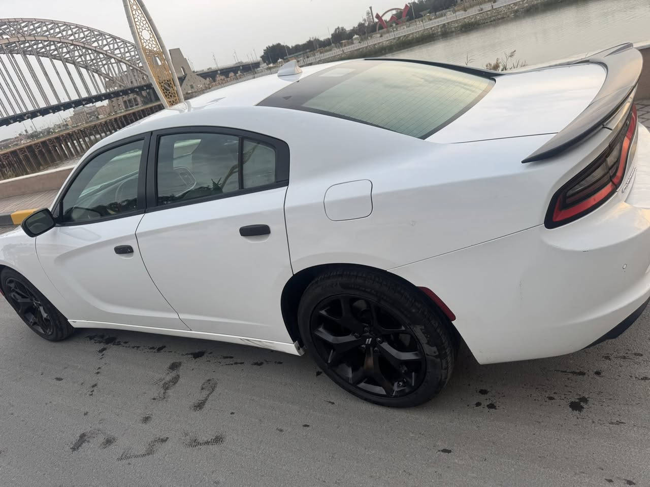 جارجر. مديل 2016 أصل رقم ذي قار
SXT شاشه كبيره 
جاهزه من كلشي حداديه جديده 
مكاني الناصريه سعرها 190 
بدون حادث 
فقط شخط بسيط بالجاملغ الخلفي ومصلح جداً بسيط 
***********
