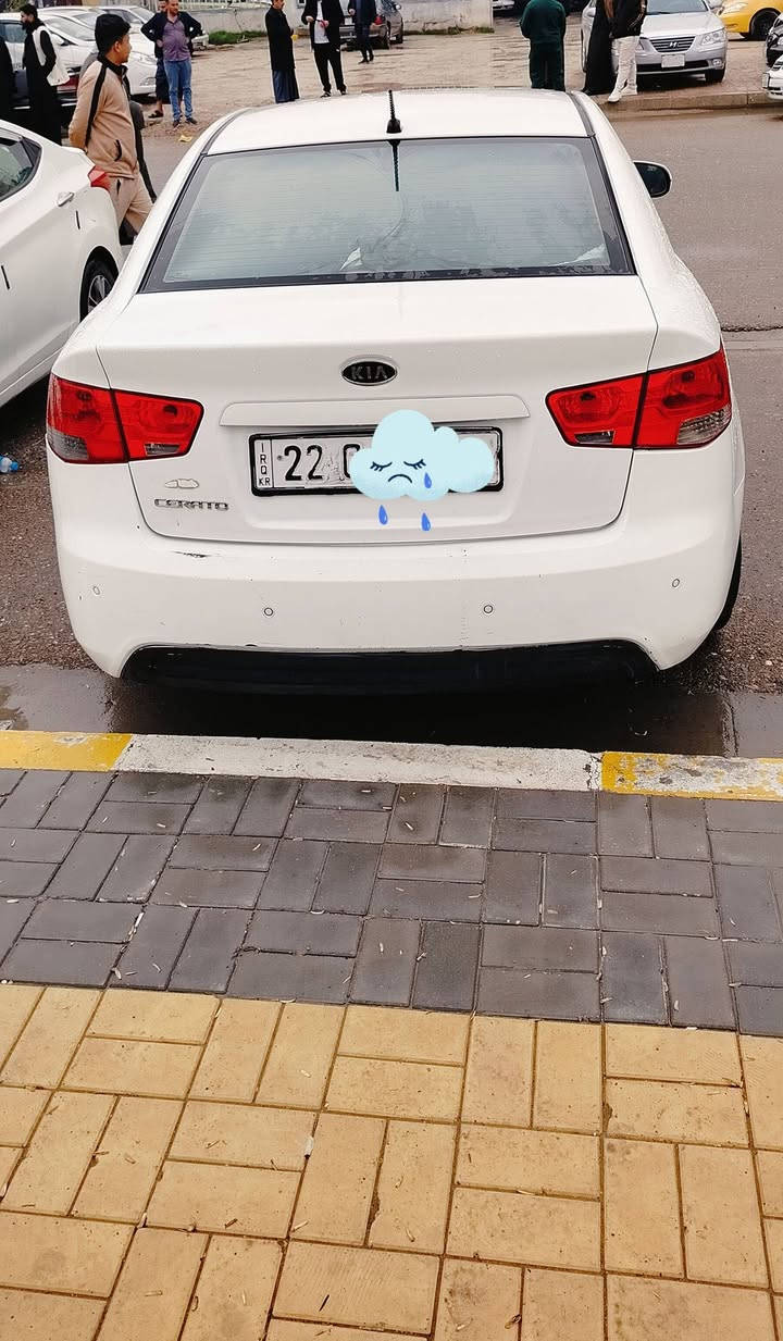 السلام عليكم.
للبيع سيراتو موديل 12 خليجي رقم اربيل بأسمي  محرك 1600 دوش ضرر جامل امامي مع بنيد  تبريد شغال كهربائيات بلاديه محرك لاتبخير ولاتنقيص كير مكفول ادامة كامله تخم بلكات منظومه فيت بم مال گصه صدر امامي خلفي خير من الله 
سياره مابيه اي نقص تحويل مباشر 
السعر 98 وبيه مجال قليل جدآ 
***********
