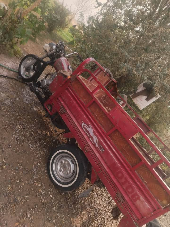 سلام عليكم 
ستوته البيع 
موديل 2014
محرك 2024 مامفتوح 
نضافه فول 
لاصرف ولا بخار 
هاي جدام العين 

السعر 550وبيه مجال 
رجآ رجآ المو شراي لا يكسر بل سعر 
او الاتصال عل الرقم ***********
