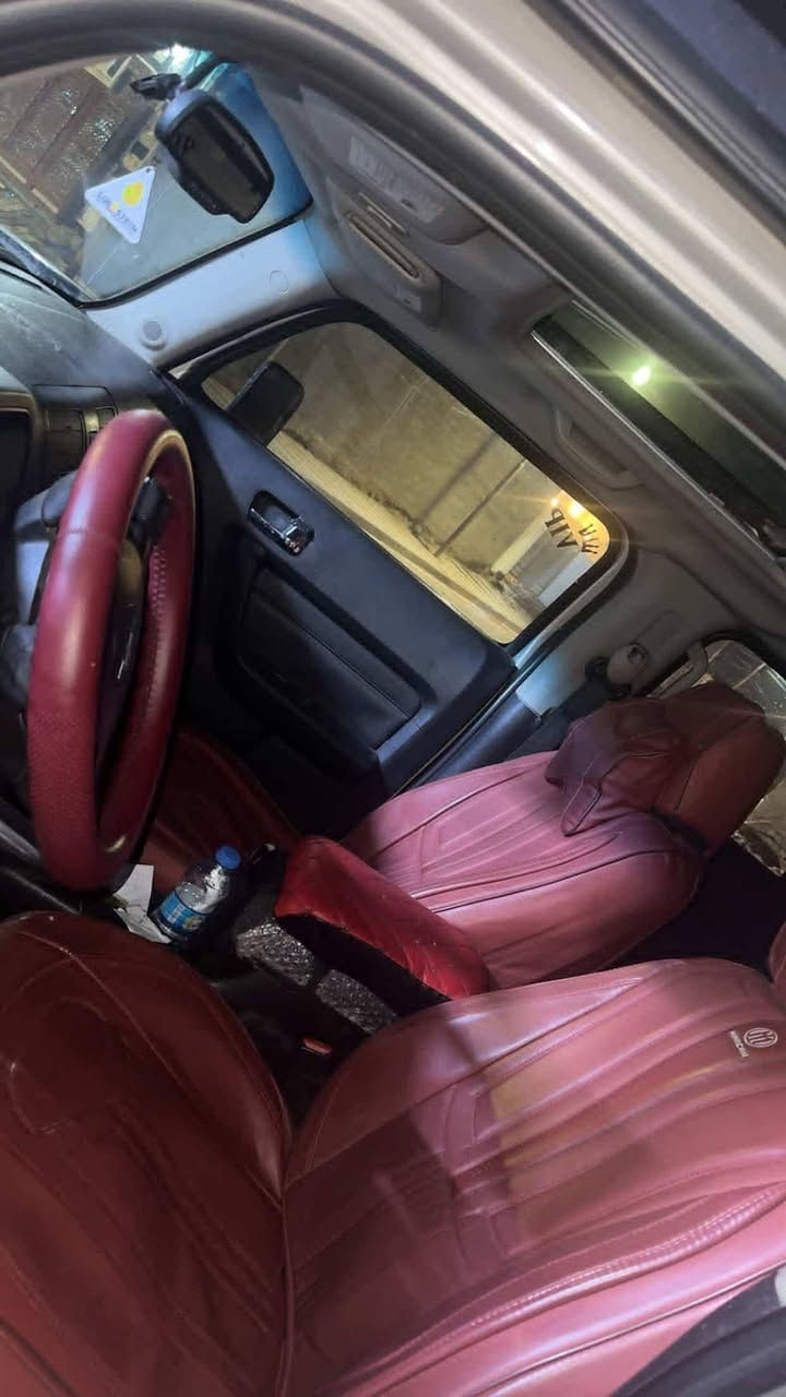 السلام عليكم
همر 2007
5 سلندر 3/700
 مكفولة كلين تايتل 
رقم سليمانية دولي بأسمي 
سنوية لـ 29
السيارة خير من الله
كاعدة وحلوة
مكاني تكريت القادسية
***********
