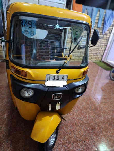 سلام عليكم شباب تكتك البيع شهر ال ٤  ٢٢ مرقم كفاله محرك الكشره خياسات معمره وبيه دحكه جوه البكلايت كلشي موضح بل صوره السعر خاص ***********
