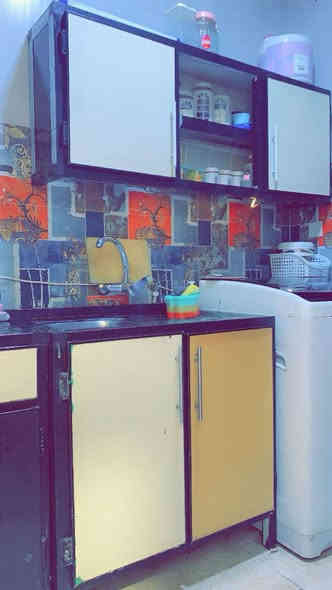 كاونتر مستخدم سنك وملحق وكاونتر بابين صغير 
الي يريده يراسل خاص او ؏ رقم ***********
