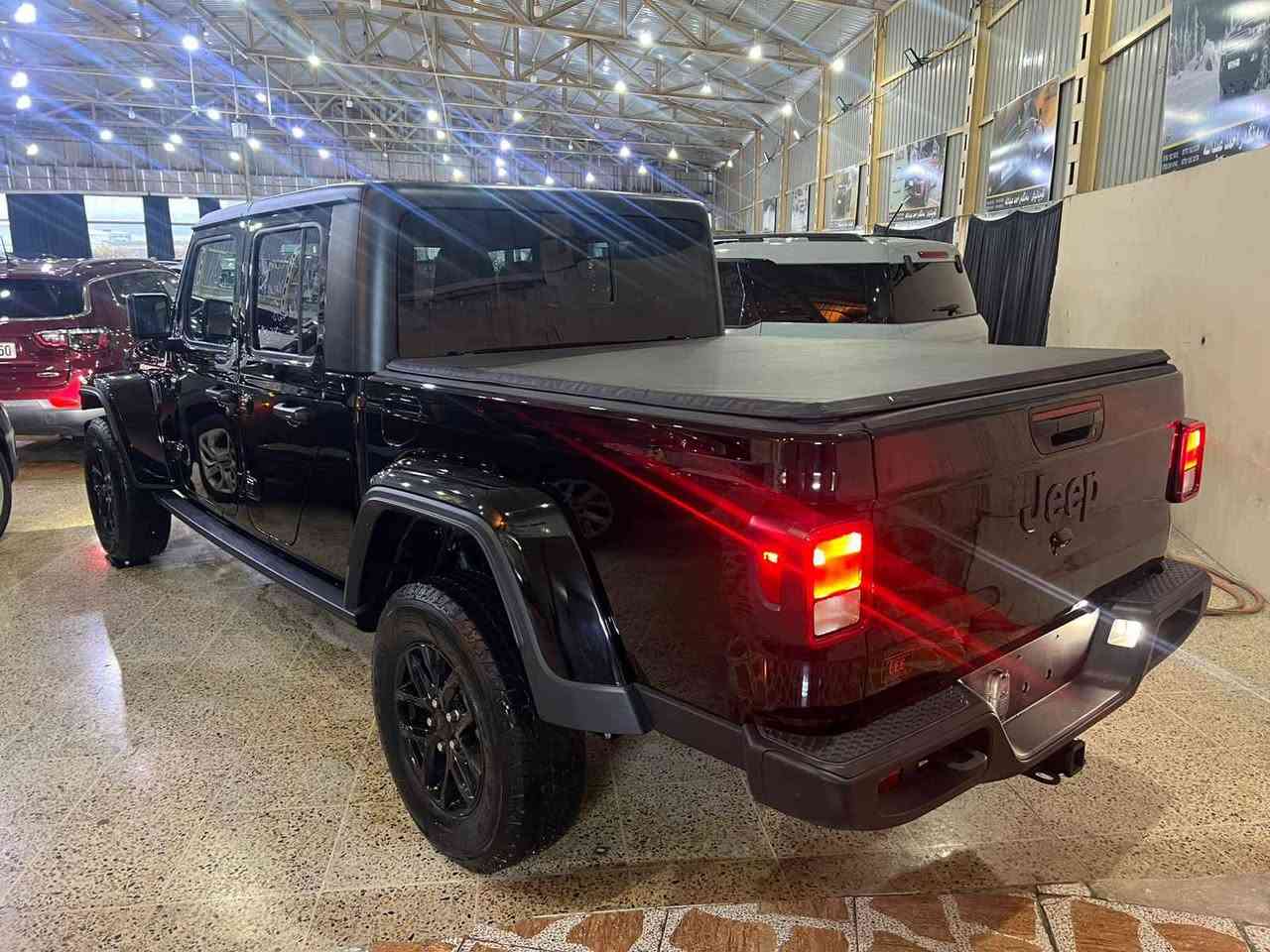 جيب گلاديتور موديل 2023  کلین
بي بوياغ بي پارجة كرانةوة ارباگ نةتةقيوة✔
٣٣ هةزار مايل رويشتووة ➯
مواصفات سبورت دةبل اكسل 4×4
بةصمة شةغال كوشن هيتةر سوكان هيتةر
لايت عةدةسةو زينون و رادار ➡
سةيارةكة هيجي نيية حسابي كليني بوبكة
ژمارةكاتي ٣ مانگي لةكةلة كاتي نةشكاوة
نمونةية لةجواني وخاوێنی💯
گێڕومەکینەوکارەبایی بەشەرتە ✔
*********** واتساپ
شوێن ڕانیە رانية, السليمانية
