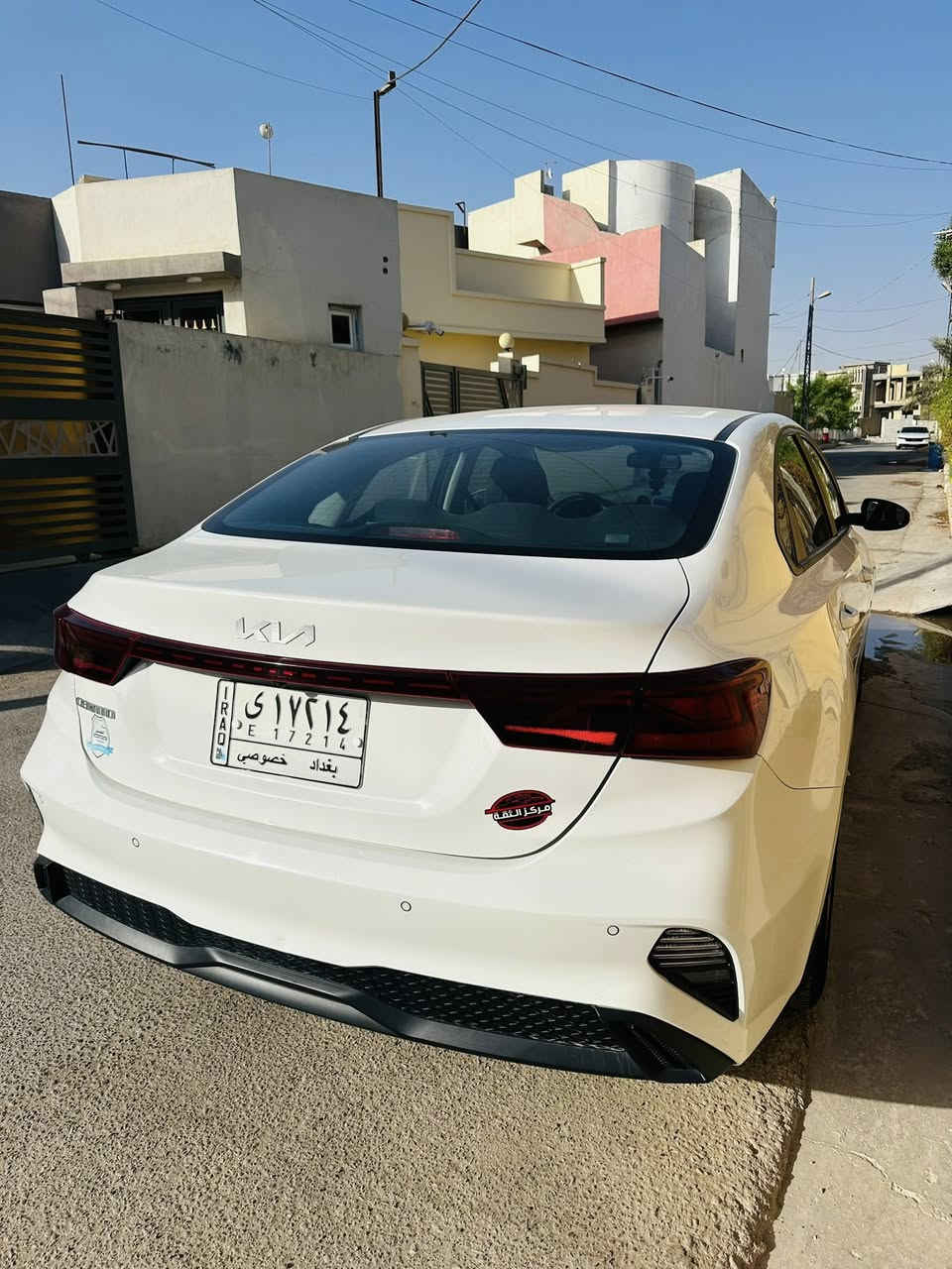 كيا سيراتو 2023  خليجي رقم بغداد  محرك 2000 دوش السعر 17500$
للاستفسار ***********
