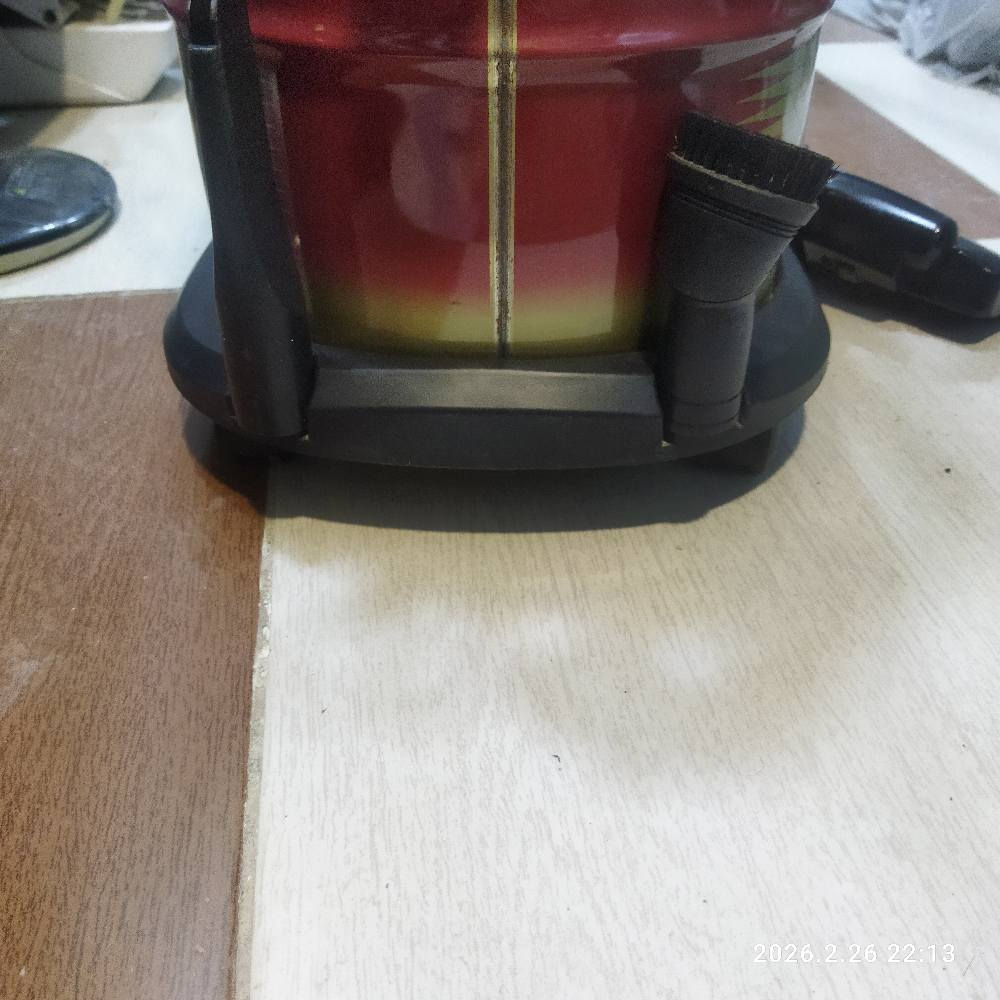 مكنسه كهربائيه ماركه ZiDشغاله شرط الفحص والسحب نضافه كما موضح بالصورة السعر 40 عنواني اربيل داره توو يوجد توصيل داخل اربيل فقط حسب المناطق أربيل, العراق


**إذا كنت صاحب هذا الإعلان وتريد حذفه لأي سبب، رجاءا أرسل رسالة إلى الدعم الفني**