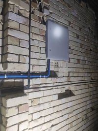 كهربائي متفرغ • مكاني • كربلاء