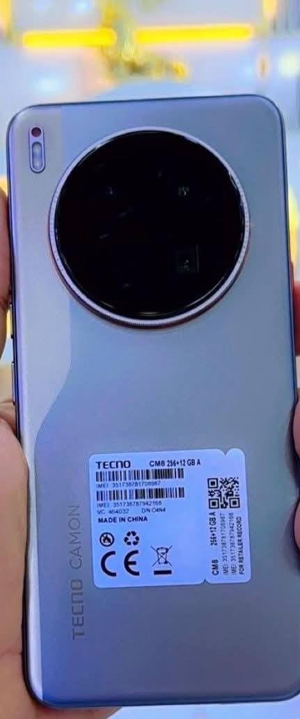 السلام عليكم
تكنو كامون 40 بريمير 5g جديد استعمال شهرين

مواصفات الجهاز
شاشة بدقة 144 هيرتز 1.5k
معالج ميديا تيك 8350 بدقة 4 نانومتر
كاميرات ثلاثية بدقة 50 ميكا بكسل مع عدسة تقريب جيروسكوب
ذاكرة 256 رام 12+6
يشغل ببجي 120 فريم
يحتوي على زر الذكاء الاصطناعي
مقاوم للماء والغبار بمعيار ip 69 و68

الجهاز للبيع بسعر 400الف او بي مجال 

الشراي يتصل ***********
