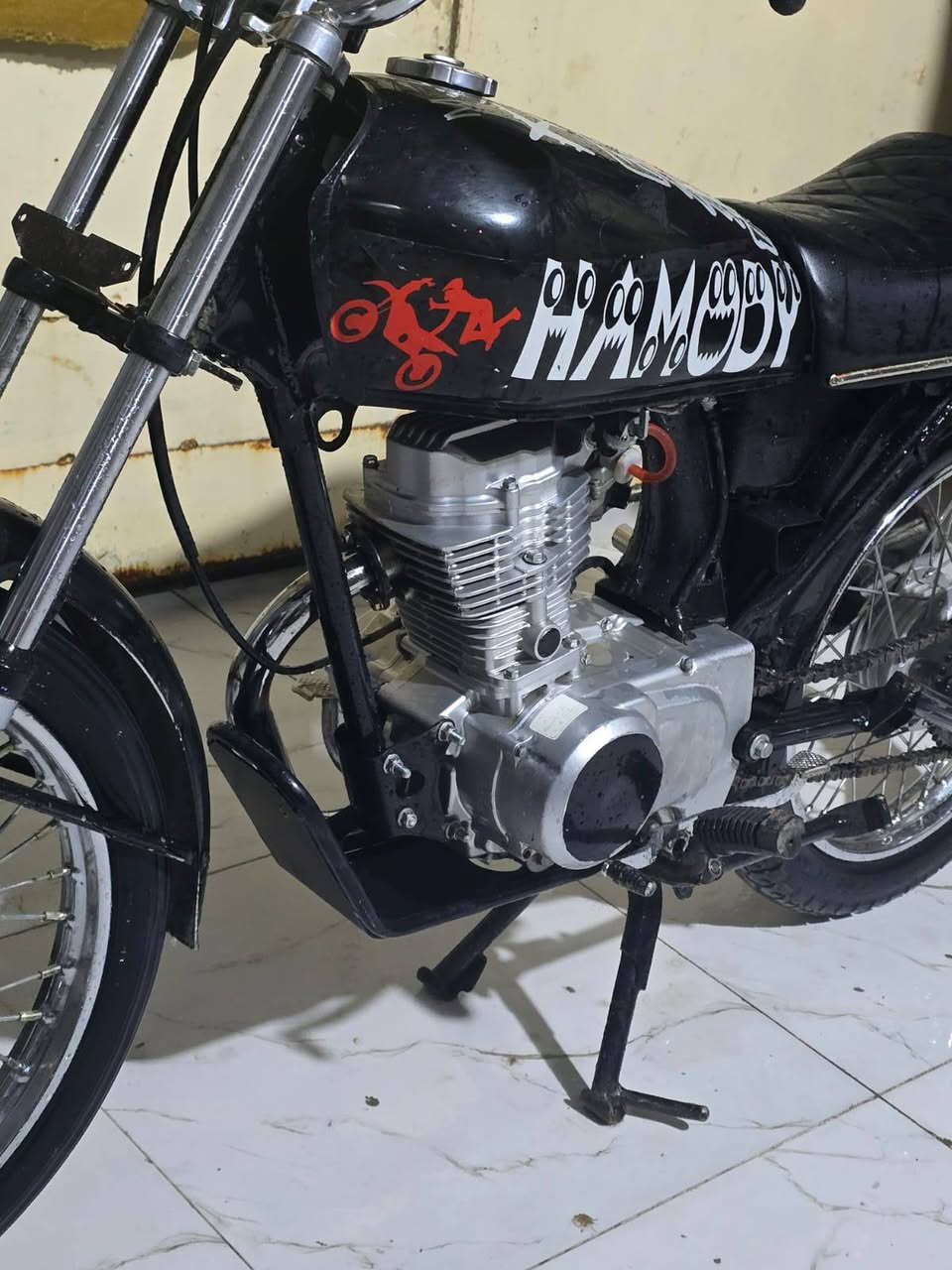 سلام عليكم دراجه للبيع تعمير 2025 ما مفتوح شاصيه شلامجه 2017
سعره 650 وبيه مجال قليل
مكاني شطره 
رقمي ***********
