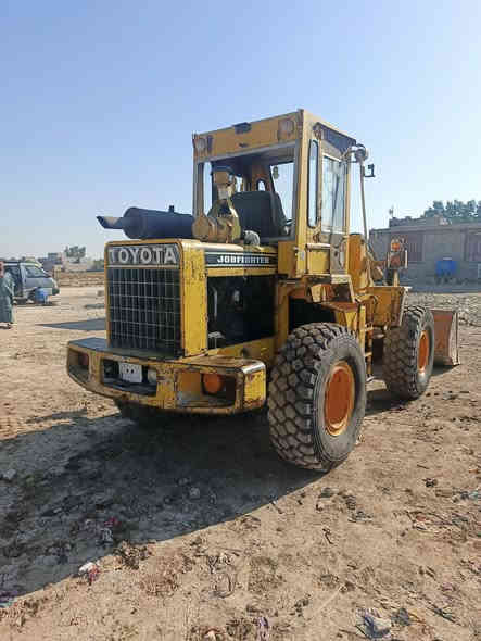 السلام عليكم شغل للبيع ياباني مكينة كمنز جديدة 6سلاندر تخم تاير جديد أبو السيم بلادي بدون صبغ رقم بغداد ألماني
*********** أبو مرتضى
