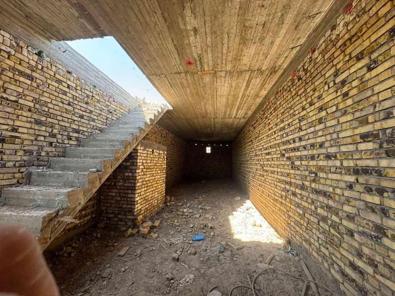 بنايه تجاريه المساحه 100 متر واجهه 5 نزال 20 سنتر ع شارع 100 طابو زراعي سند 25 مع كافه الخدمات السعر 145 مع مجال بسيط استفسار اتصل او وات ساب *********** الهندية, كربلاء
