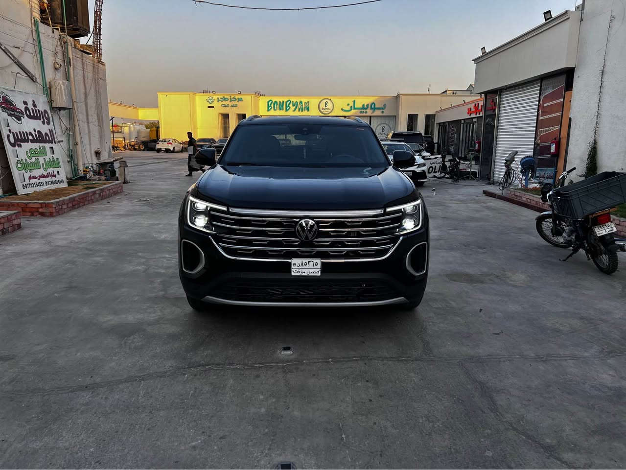 Volkswagen Atlas (Se.)  2024 
الموديل   بدون رقم 2024
عدد المقاعد 5 راكب
اللون : اسود
كشنات جلد بلاديه
عداد المسافة :   11 الف ميل 
حجم محرك : 4 سلندر
الضرر: كما موضح بالصور 
 السياره صبغ جاملغ ايسر 
بدون رقم وشرط الترقيم 
المكان البصره ابو صخير دور المطار 
المواصفات : SE  
بصمة تشغيل
مقاعد5 راكب
بصمة أبواب)
شاشة كبيرة وديجيتال
كشنات جلد بلادي 
كشنات تدفئة وتبريد
تبريد مركزي
رادار جانبي(نقاط عمياء)
رادار أمامي(تحديد مسار)
رادار خلفي
حساس ( و خلفي ) 
وضعيات القيادة(Drive mode) 
Auto start
Auto stop
هاند بريك بصمة  
تنبيه الخروج من المسار
للاتصال واستفسار : 
العنوان البصره 
سعر  255

*********** البصرة, العراق
