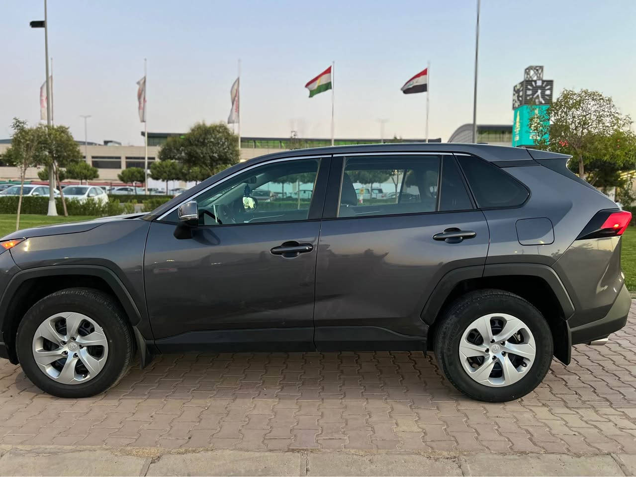 Toyota rav4🧿 2024🧿 le 🧿kanade 28000 hazar mail toshtwwa  🧿***********   🧿3parcha  peshw dway kapsa السليمانية, العراق
