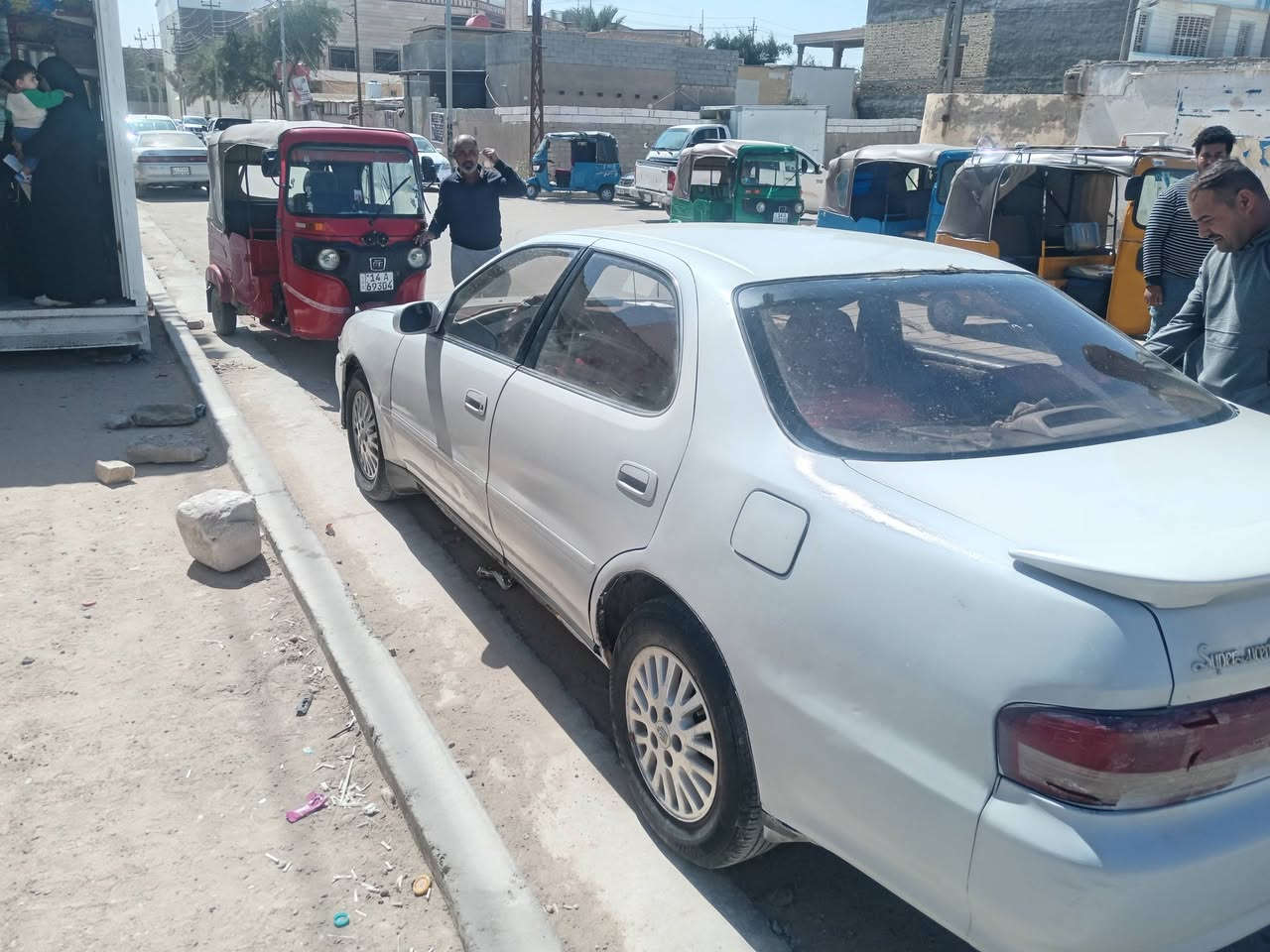 كرسته البيع بيهه ضربه بل صندوك السعر60الرقم ***********المكان بصره قضاء الكرنه موديل 93
