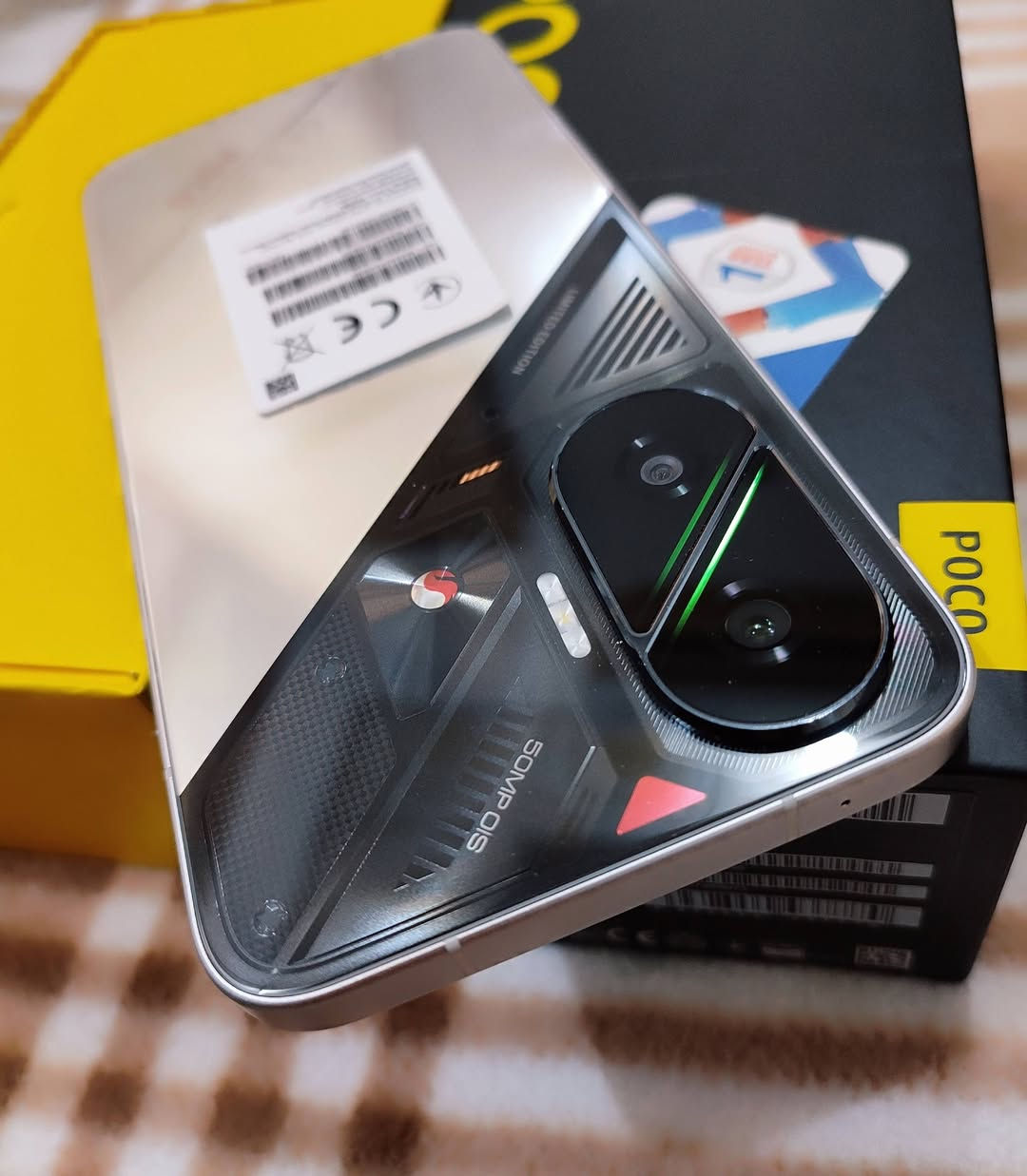 بوكو F7 
جهاز اخو جديد مستخدم قليل
غراض كامله جهاز جديد كلش 
نظافه 100/100
ذاكره 512 مكفول من كلشي ع الفحص 
السعر 460 قفل 
مكاني نجف ***********
