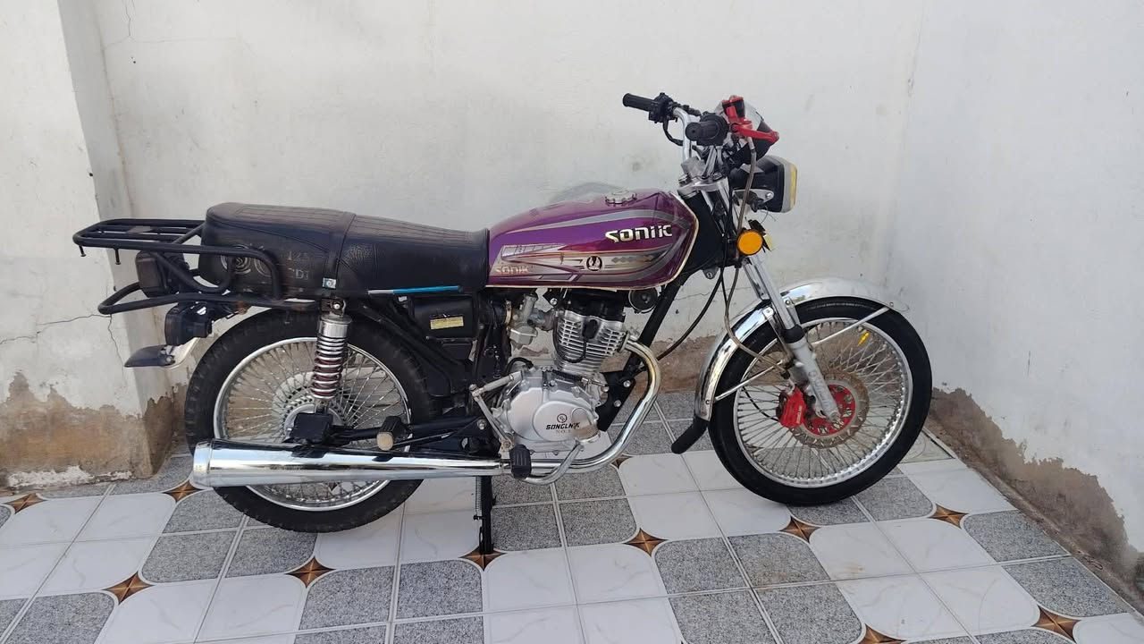 للبيع موديل 2024 أوراق أسكنر السعر550 وبيها مجال ***********
