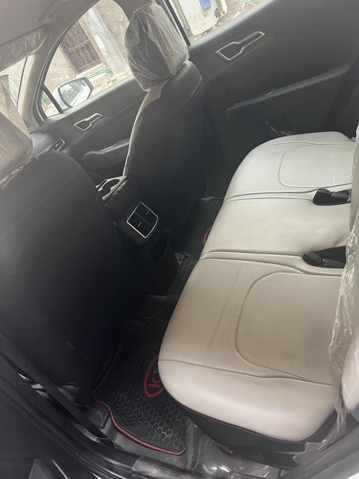 كيا سبورتاج  2023 رقم أربيل
ماشيه 56,KM 
❗️قمارة حديد  
نقطة عمياء 
 • بصمة تشغيل + تشغيل عن بعد
 • حساسات خلفية
 • هاند بريك كهربائي + Auto Hol•

 • أريل نفكيتر
 Drive Mode – مانع انزلاق – مانع انحدار
 • لايت زينون + بك لايت LED
 • رنجات (ويل) قياس18 
بيها شويه صبغ ربع جاملغ ايسر خلفي   

السعر 19,500وبيها مجال 
مكان السيارة بغداد الحرية 
للاستفسار 
***********
