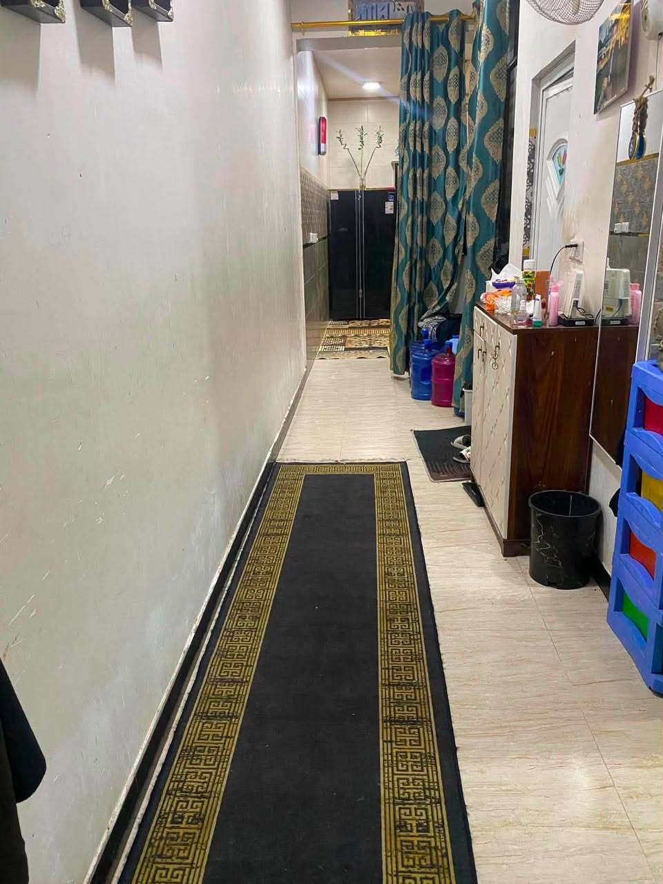 دار للبيع — فرصة ممتازة بالسكن والاستثمار

✨ او مراوس

📍 الكاظمية الثانية / الطي
📍 نزال الكامرات — فرع أسواق الأمير

📐 المساحة: 68 متر 18 متر وقف
📐 الواجهة: 4 متر
📐 النزال: 17 متر

✨ تفاصيل الدار:
▪️ صالة وهول منور
▪️ مطبخ حار وبارد
▪️ صحيات داخلية وخارجية
▪️ الطابق الثاني يحتوي غرفتين نوم
▪️ سطحين + بيتونة ساندويش كبيرة
▪️ دار نظيفة وموقع مرتب وقريب للخدمات

💰 السعر مناسب للموقع والحالة

📞 للاستفسار والمراسلة:
***********

🔹 عقارات الكاظمية والطي 🔹

نوفرلكم:
🏠 بيوت للبيع
🏘️ بيوت للإيجار
📍 قطع أراضي
🏢 محلات وشقق

✅ أسعار مناسبة
✅ مواقع ممتازة
✅ مصداقية وسرعة بالتعامل

📞 للاستفسار والمراسلة:
***********

📌 نخدم:
الكاظمية • الطي • بغداد والمناطق القريبة

🔔 تابعوا الصفحة يوميًا حتى توصلكم أحدث العروض
وأي شخص عنده دار أو أرض يريد يبيع أو يأجر يراسل خاص

#عقارات
#عقارات_الكاظمية
#عقارات_بغداد
#بيع_شراء
#إيجار
#بغداد
#الكاظمي
