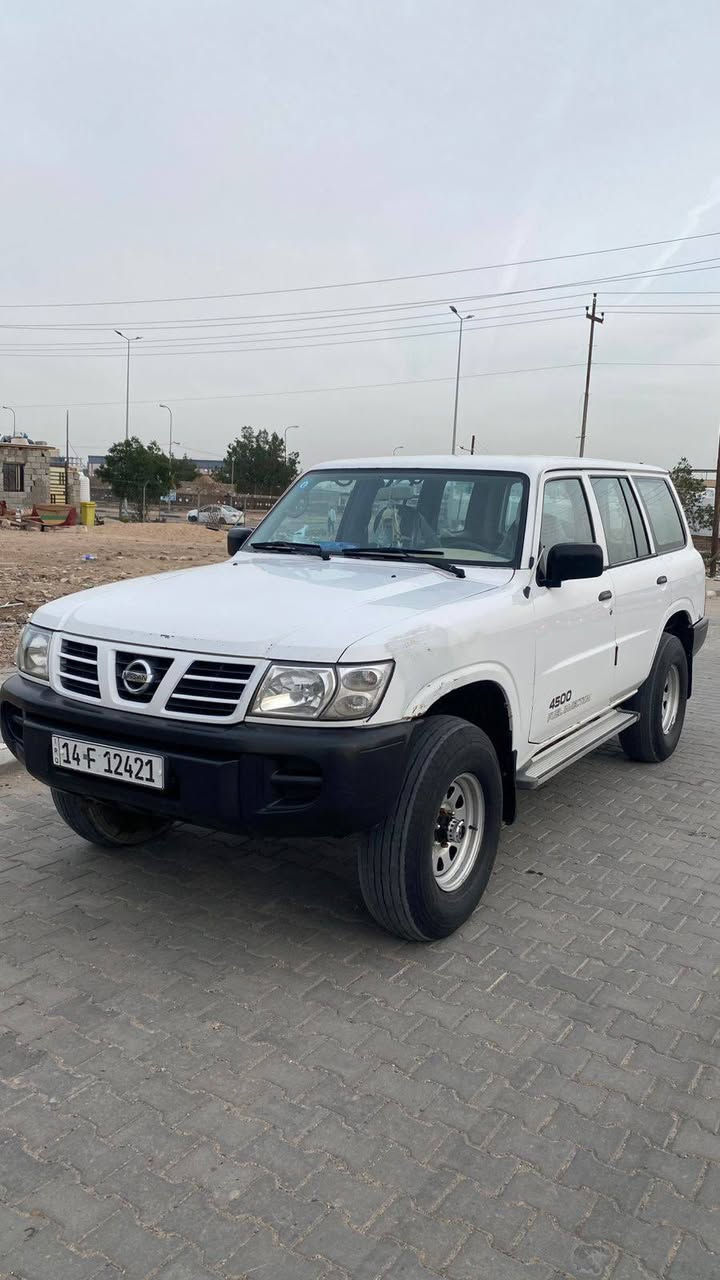 نيسان باترول 2003
كابريتر محرك 4500

كير عادي

 رقم بصرة سنوية 2030

 سيارة كير ومكينة البلاد

 سبير

 مقاعد جلد مدوشمة لحماية المقاعد

 تكاية عدد 2

داخل نظيف 

مكان السيارة البصرة قرب جامعة المعقل جديدة 

***********
