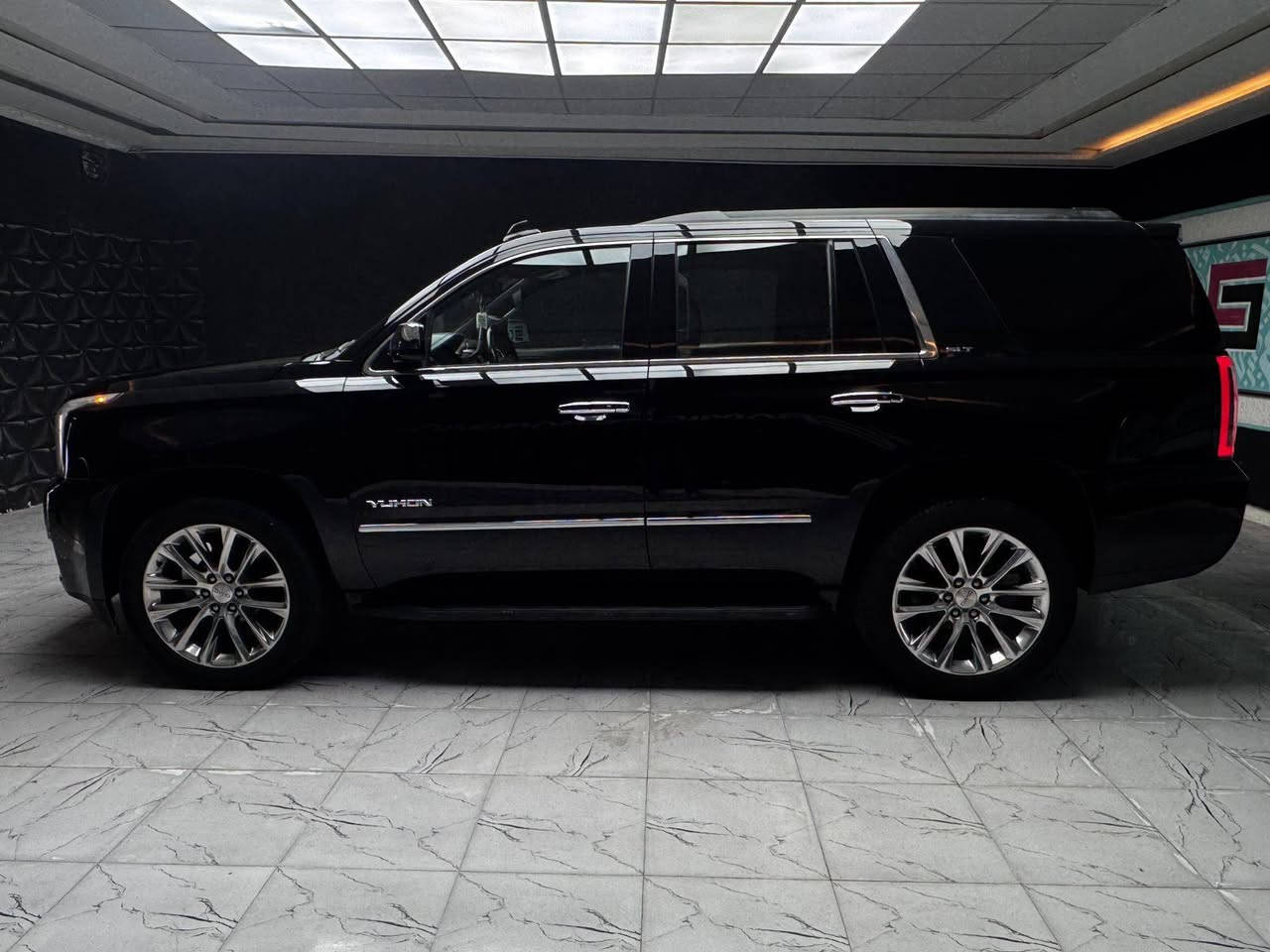 سلام عليكم للبيعGmc يوكن فول مواصفات slt فتحه رادر بصمه كراسي منفصل كشنات كهرباء تدفئه تبريد كشنات جلد واحد على واحد حادثه جاملغين وبنيد ماشيه 85الف كيلو متر السياره جاهزه السعر 31000$
الاستفسار ***********
