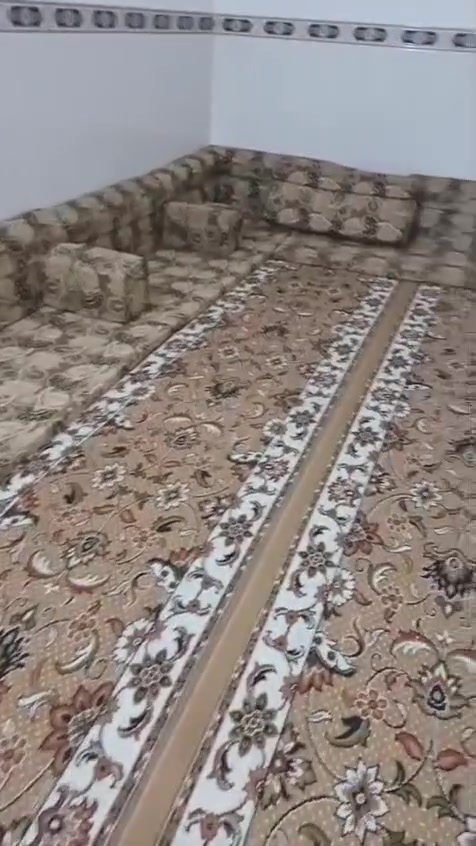 ديوان للبيع سعر مناسب
***********
