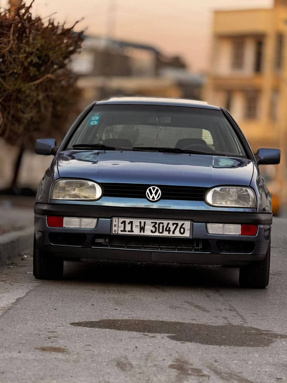 السلام عليكم للبيع كولف
موديل 1993 
محرك 2000
محرك وكير جيد جدا
كير اوتماتيك
تبريد شغال ثلج
صدر جديد
كهربائيات كله شغاله
اي نقص مابيهه
مصبوغه عام للجمالية قبل اسبوع
مابيهه ضربه
هزه جديدة قبل شهر
السيارة بسمي 
السعر 57 وبيهه مجال بسيط
المكان بغداد بالاعضمية
للإستفسار ***********
