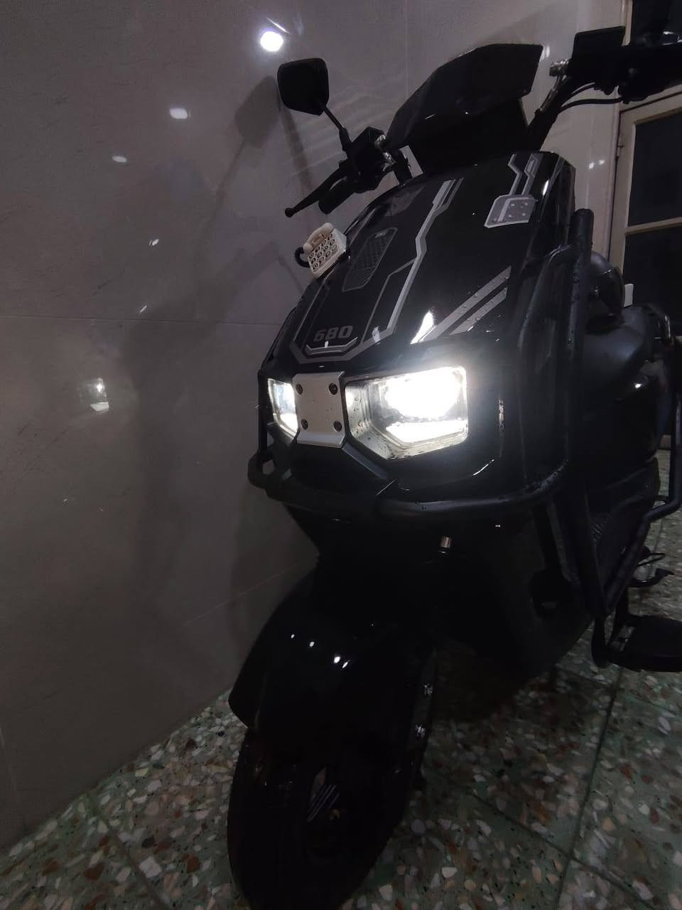 سلام عليكم دراجه سكنس موديل 2026 استعمال 10 أيام فقط جديد .
6 بطاريات كبار .
سرعه 99.
نطام 3 نمر
نظام P. فتح قفل .
لايت ثلجي امامي عالي ناصي .
تمشيك أكثر من 50 كيلو بل الشحنه الوحده .
السعر 750 .....
مكاني ابو غريب مجاور مجمع بدور بغداد السكني دخوليه واحد اذار.
***********
*********** متوفر واتساب
