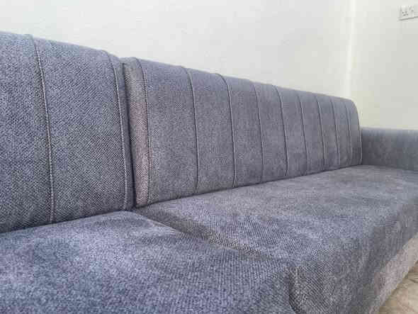 ئــەم قـــەنەفە بــۆ فرۆشتن 🫸🏻
لـــۆک لــۆکـــە 👍 ٤ متــرە 
قوماش خـــاولی عەسڵیە
مـــاڵەکە لـــۆکـــە رێکـــ بێ بــــاریـــکـــەو بیوە یسفەنجی ٨ سانتیم😏🤝
قفلی ١٦٥ هەزارە فلسی کەمی نیییە
کێ زوو هـــات ماڵیەتی 
ماڵ بۆ کەس دانانەم
***********
