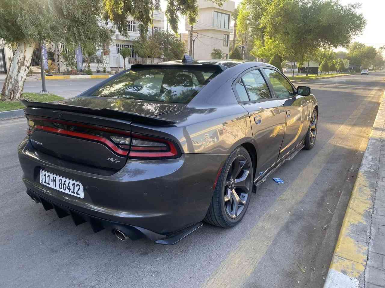 السلام عليكم 
جارجر 2018 RT
ماشية 59 m
السيارة استخدام شخصي كير محرك كفالة
صبغ بنيد فقط بدون دواخل 
عليها ادامة منظومه احتراق + تخم تايرات جدد 
السيرفس صفر عطل 
عليها دبات سود وداون بايب

بيع او مراوس حسب القناعة  

السعر 19.200$ قابل للتفاوض 
مكانها بغداد 
الاتصال ***********
