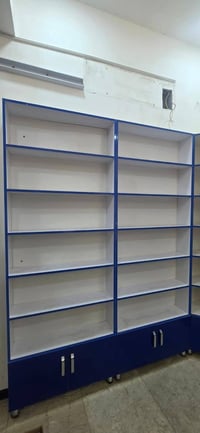 ١٥ فاترينه • نظافة مية بالمية • مستخدمة بصيدلية