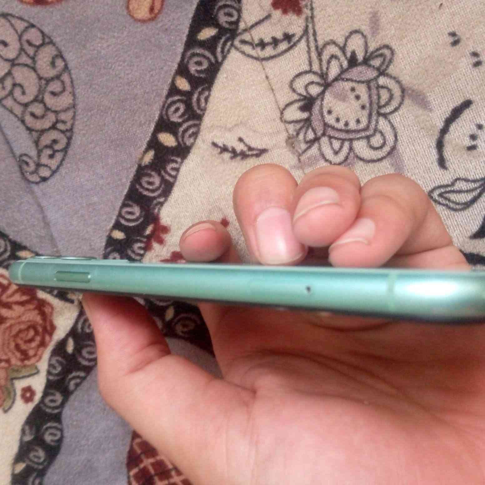 سلام عليكم ايفون 11 عادي مستبدل شاشه وبي فطور بسيطه مماثره بطاريه مامفتوحه بلاديه 59
مكاني طوبجي سعره 150 وبي مجال
***********
