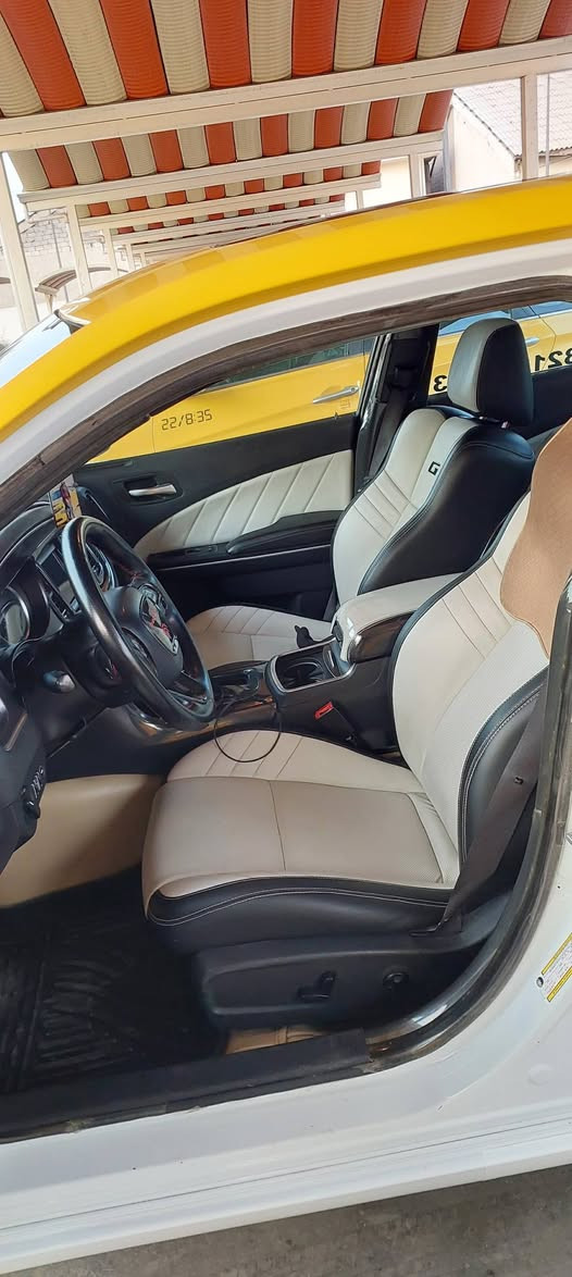 السلام عليكم اخوان جارجر2019للبيع بدون حادث رقم بغداد اجره خطهه بغداد ديالى كير محرك اكسل حداديه كفاله دوشمه جديده صبغه جديده تخم تاير لايت زنون زرع عدسات جاهزه للعمل السياره السعر225بيهه مجال بسيط للاستفسار ***********
