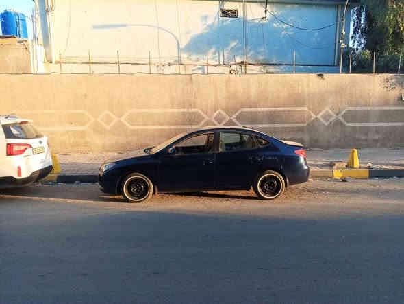 موديل 9 سياره فول موعد الفتحه بها ضربه بسيطه ماكينه 2000 وارد امريكي سعر90%***********
