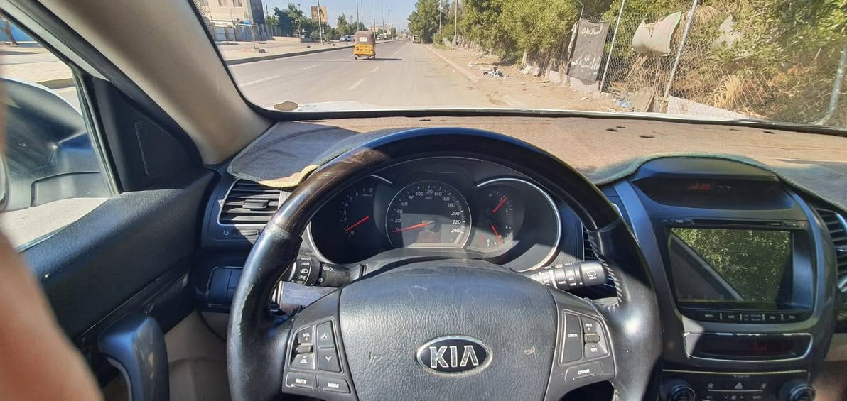 سورنتو موديل ٢٠١٤
رقم بغداد 
رقم هاتف *********** عنوان بغداد شارع فلسطين
