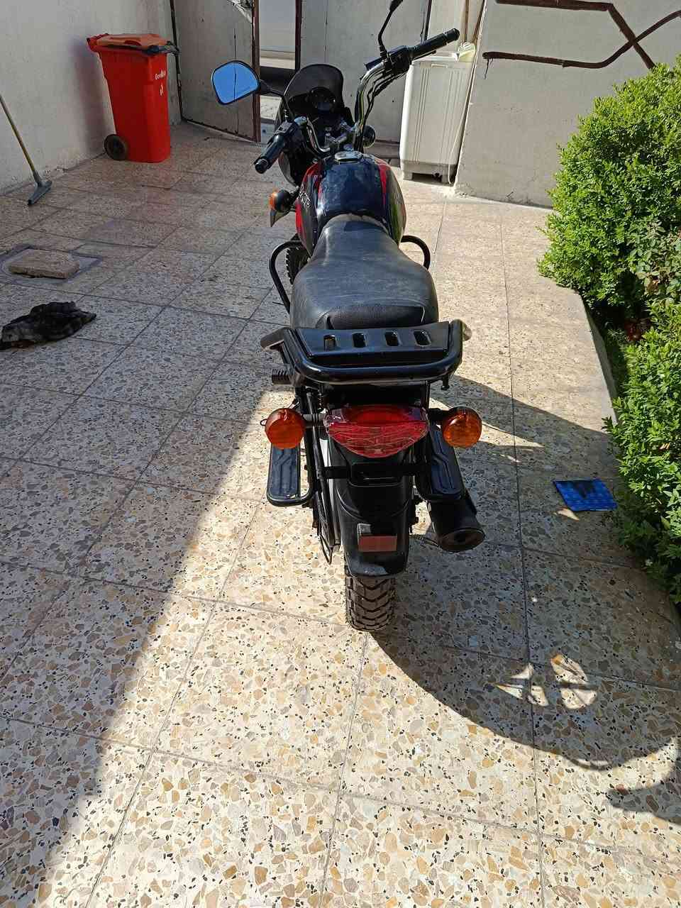 للبيع بوكسر موديل2023مرقم بغداد شرط تحويل الدراجه مبدل بيه سنجيل مكينه نقص فج امامي وسلف فقط باقي الدراجه كله شغل لمكينه ناعمه مكاني بغداد حسينيه الراشدية قفل سعر مليون 800 بدون عمله ***********
