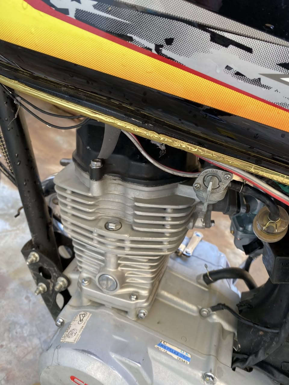 تايكر 22 مابيه كل عيب محرك كاتم صوت الدراجه كلش ناعم مابيها كل عيب كهربيات كله شغال حته كيج وياله مصطره  رزانه ومعدل وشلعه فول 425 الف بيها مجال للشراي ***********
