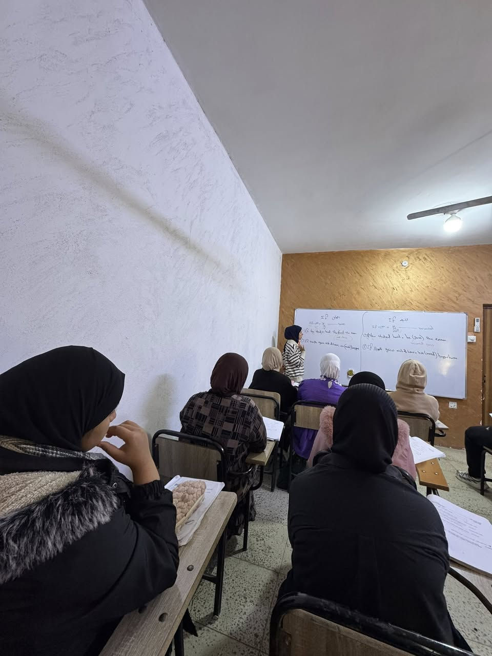 المراجعة المركزه لامتحانات نصف السنة في معهد مواهب العـراق النموذجي في الصويرة 
متمنين لهم النجاح الدائم والمستقبل الزاهر ✨🤍✨ 

للحجز والاستفسار يرجى زيارة مقرنا الكائن في حي الاسرى شارع الفوج 
او الاتصال على الرقم ***********
