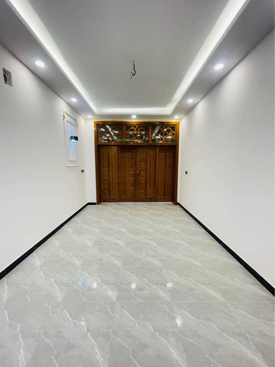 سلام 🙋‍♂️ 

#دار_مساحه_150 م_م

بلاش بلاش 

طابو زراعي سند ٢٥ صرف

النجف # ملحق قريه الغدير نفسه 
السعر المجال 
بناء ممتاز 

درجه اولى ) 
 ***********
*********** النجف, العراق
