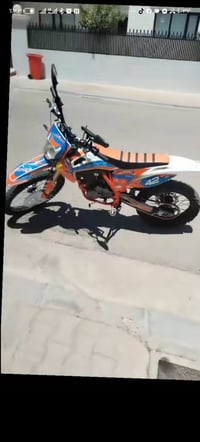 دراجة سي ار اكس • سي ار اكس 250 • 250cc • دراجة نارية نظيفة • دراجة بر...
