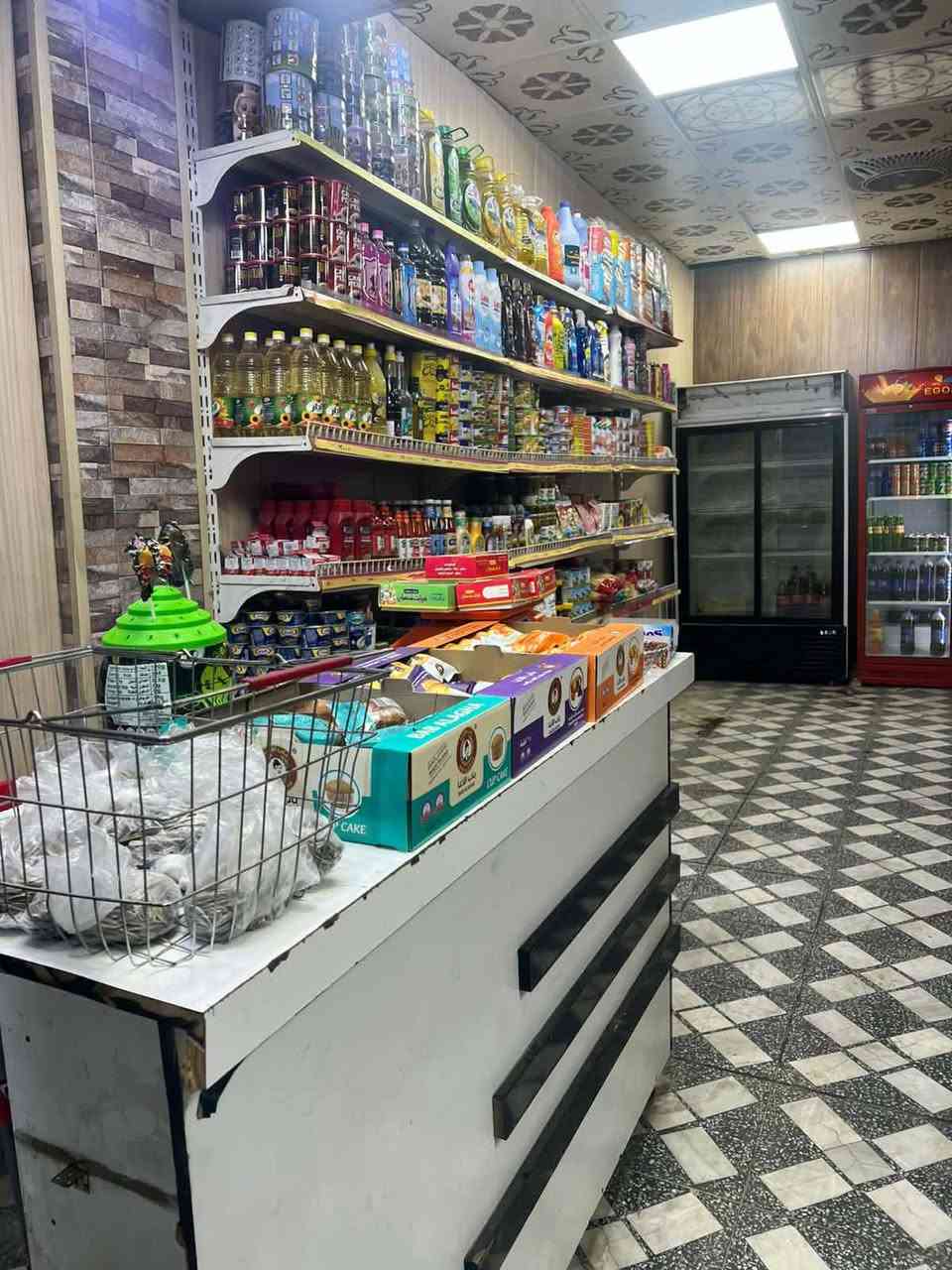 #اسواق_للبيع 
السلام عليكم اسواق للبيع الموقع حي اور سوق الصبات فرع المرطبات تحتوي الاسواق على

 11 عارضه عاموديه 

2 عوارض بطحية 

 3 عوارض جبس 

 مبردة ام الخرطوم 

بيها عارضه بهارت وعارضه كرزات وعارضه مال تايت وعارضه جكاير وعارضه مال كوزمتك 

 تحتوي الاسواق علا مخزن داخلي وحمام 

ملاحضه الاسواق ما بيها اي عارضه للشركات كلهن للمحل 
والاسواق محلين سوة ايجارهن 400 السعر خاص الاستفسار واتساب الرقم ***********
