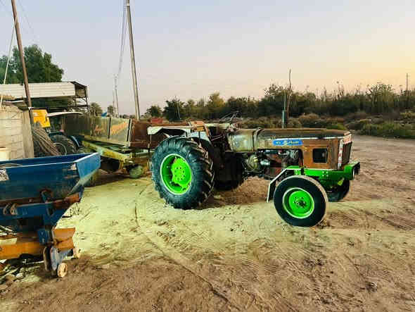 للبيع عنتر موديل 1988 مكينة جديدة لا تبخير ولا تنقيص كير ومحرك واكسن وجهاز هودرليك مكفولات ثكالات امامي كشر بلادي كهربائيات شغالة نكرة سلف ستيرن باور مكينة مال جناي خير من الله اي نقص ما بيه مع عربانه جديدة السعر 3100 وبيه مجال بسيط المكان بابل قرب خط السريع للاستفسار ***********
