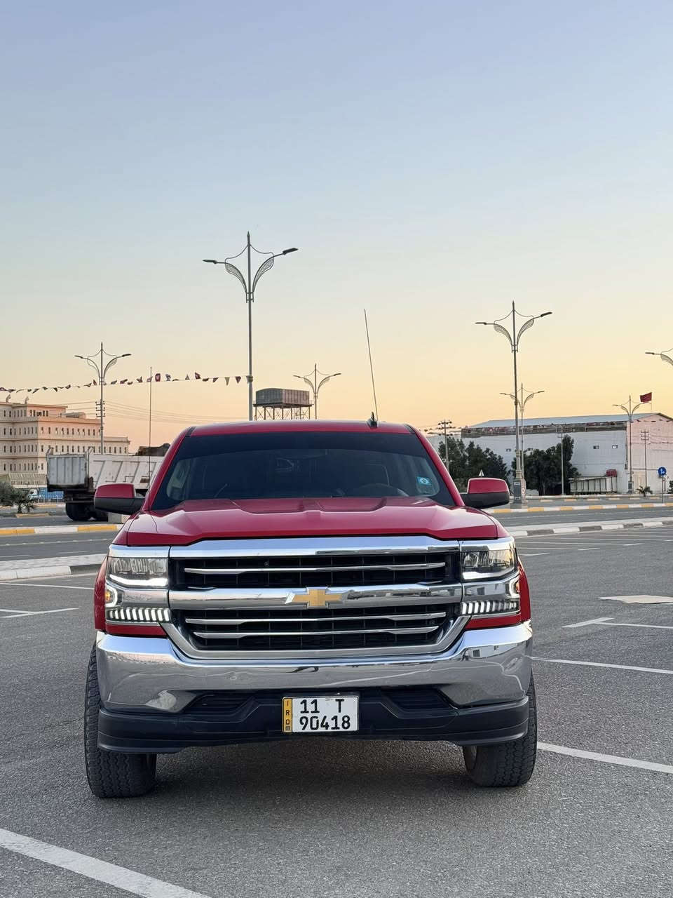 السلام عليكم للبيع شوفرليت سلفرادو 2019 مكينه  5300 رقم السياره  عليه ترفيع ➕  ويل كب 20 بغداد  باسمنه سياره كامله من كلشي ماشيه 80 الف 
تخم تاير جبلي جديد. 
حداديه اماميه جديده 
برمجه استخدام يومي بانزين عادي (بدون اي سيرفس ء)
كير جديد مكينه ممفتوحه 
ادامه فيت بم مجاول نوزلات بلكات منضومه احتراق 
عليه طبقه بىليش ونانو 
حركه بلدات الماصدات 
منضومه لايت زنون 
السياره اي نقص مابيه كامله ترايك للسعوديه 
السعر 175. حادثه جاملغ وبنيد وصور الحادث مرفقه بلمنشور ➕ بيه كلير امريكي بيبان بدون ضرر. مكان سياره كربلاء 
***********
