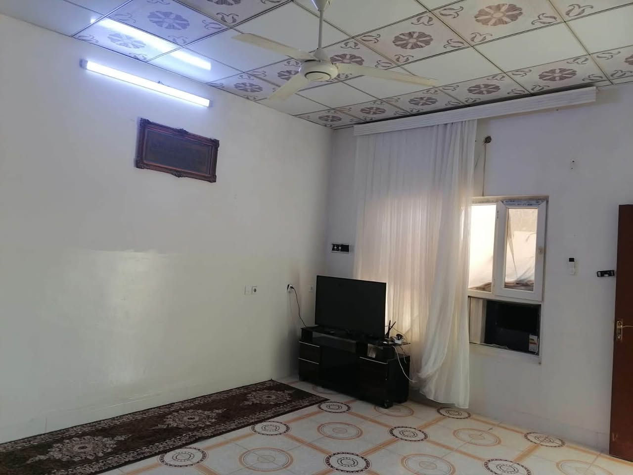 🏡 خانوو بو فروشتن له گه ره كى ئيسكان پشت مزگه وتى شه هيدان 

📐 روبه ر :
▪️110 متر مربع

✨ زانیارییەکانی خانوو / موڵك :
▪️  1 ژور نوستن - هول - مطبخ  - ميوان 

💰 نرخ : 55 مليون و مجال

📞بۆ زانيارى زياتر په يوه ندى بكه ن به 
عقارات ستار اكرم بازرگان

*********** ☎️
*********** ☎️

#كركوك #عقارات #عقارات_كركوك
#بيع_بيوت #شراء_بيت #استثمار
#بيوت_للبيع #فرص_عقارية
