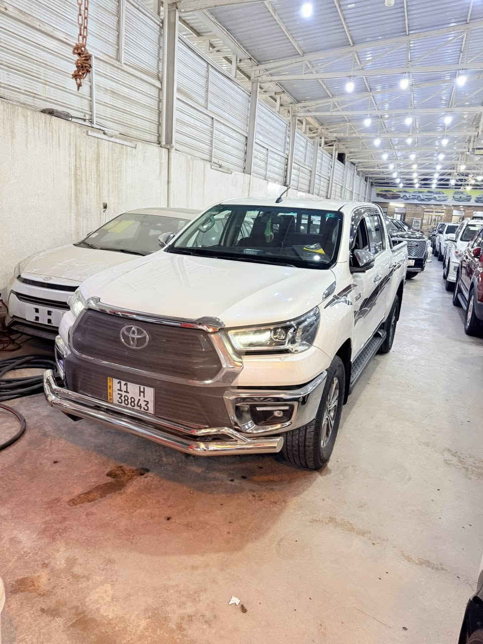 يهديكم معرض المميز لتجارة السيارات الحديثه آرق التحيات 🙏🌿. 

  ونخبركم عن توفر تيوتا هايلوكس فور ويل   موديل 2022سعودية 

  🔑مفتاح تشغيل بصمة 

  🔑بصمة أبواب دخول دكي 

  🌿تحكمات مقود جهتين 

🌿قطعتين تبريد 

🌿فور ويل 

🖥️شاشة كبيرة 

📷كامرة خلفية 

عداد المسافة المقطوعه :47الف كيلو متر 

 حجم المكينة اربعة سلندر 2.400

 السعر :315ورقة بيهه مجال بسيط 

موقعنا: بغداد الكريعات شارع الوقف السني معرض المميز 

***********ياسين
