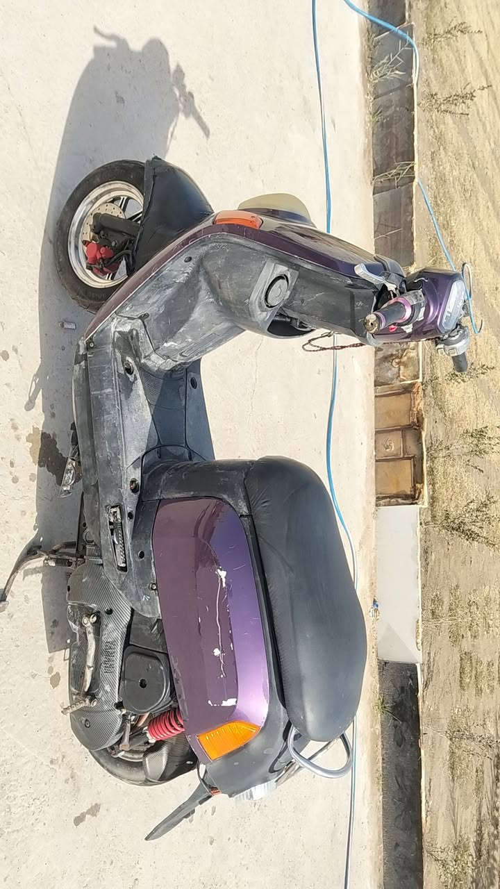 ماكس بوليس دراجه نكره سلف الدراجه ما مفتوحه و ناعمه  سعر 350 متواجد وات ساب *********** مكاني بغداد قريب بوب الشام
