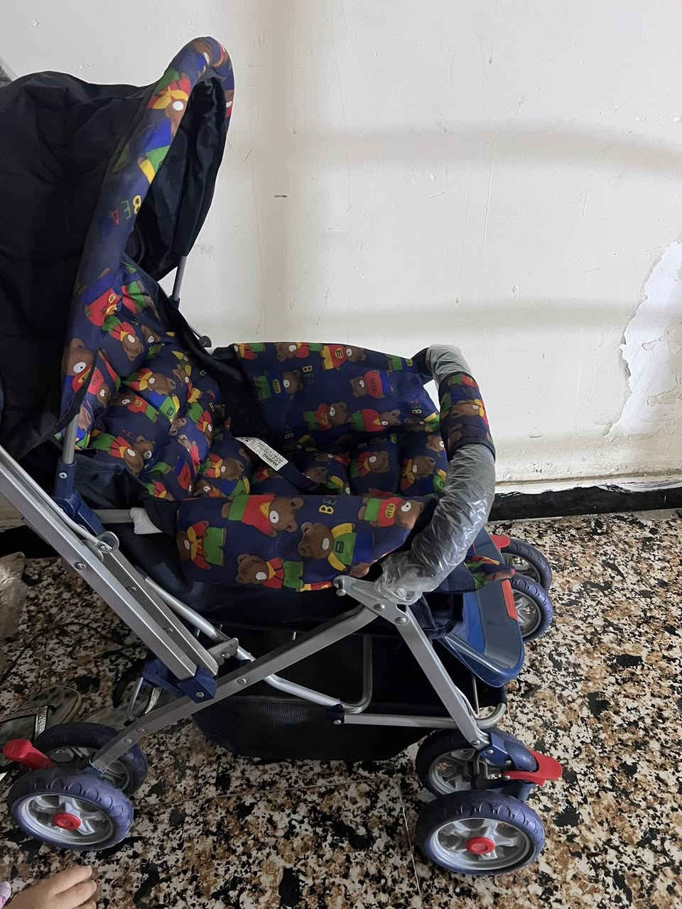 السلام عليكم كرسي هزازماركة ماستيلا  يشتغل ع كهرباء وع بطاريه بي موسيقى بلوتوث ،عربانه استعمال مره وحده نظيفه جدا تنطبق وتنعكس ترهم منام وجلوس بعدها بالنايلون ،كرسي طعام يكفي لحد عمر ٢سنه مستعمل


**إذا كنت صاحب هذا الإعلان وتريد حذفه لأي سبب، رجاءا أرسل رسالة إلى الدعم الفني**